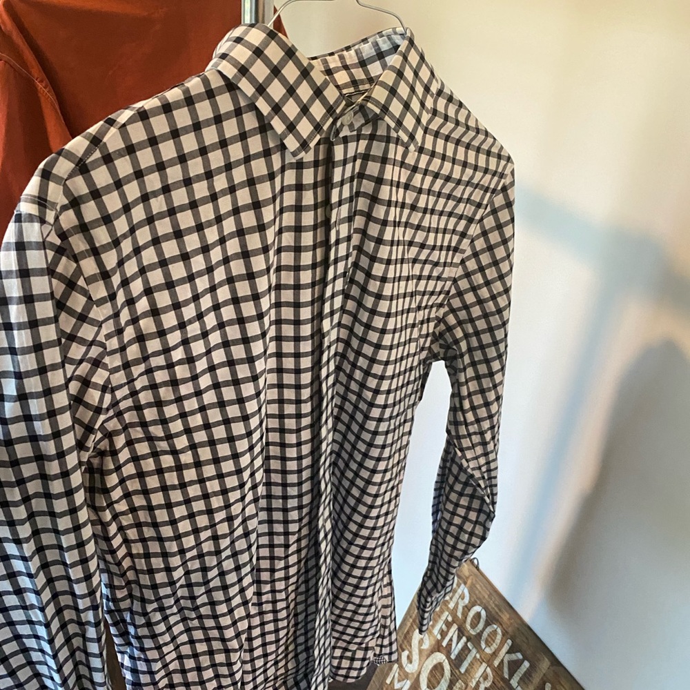 Banana Republic Camden fit button up sz L.  Good condition.